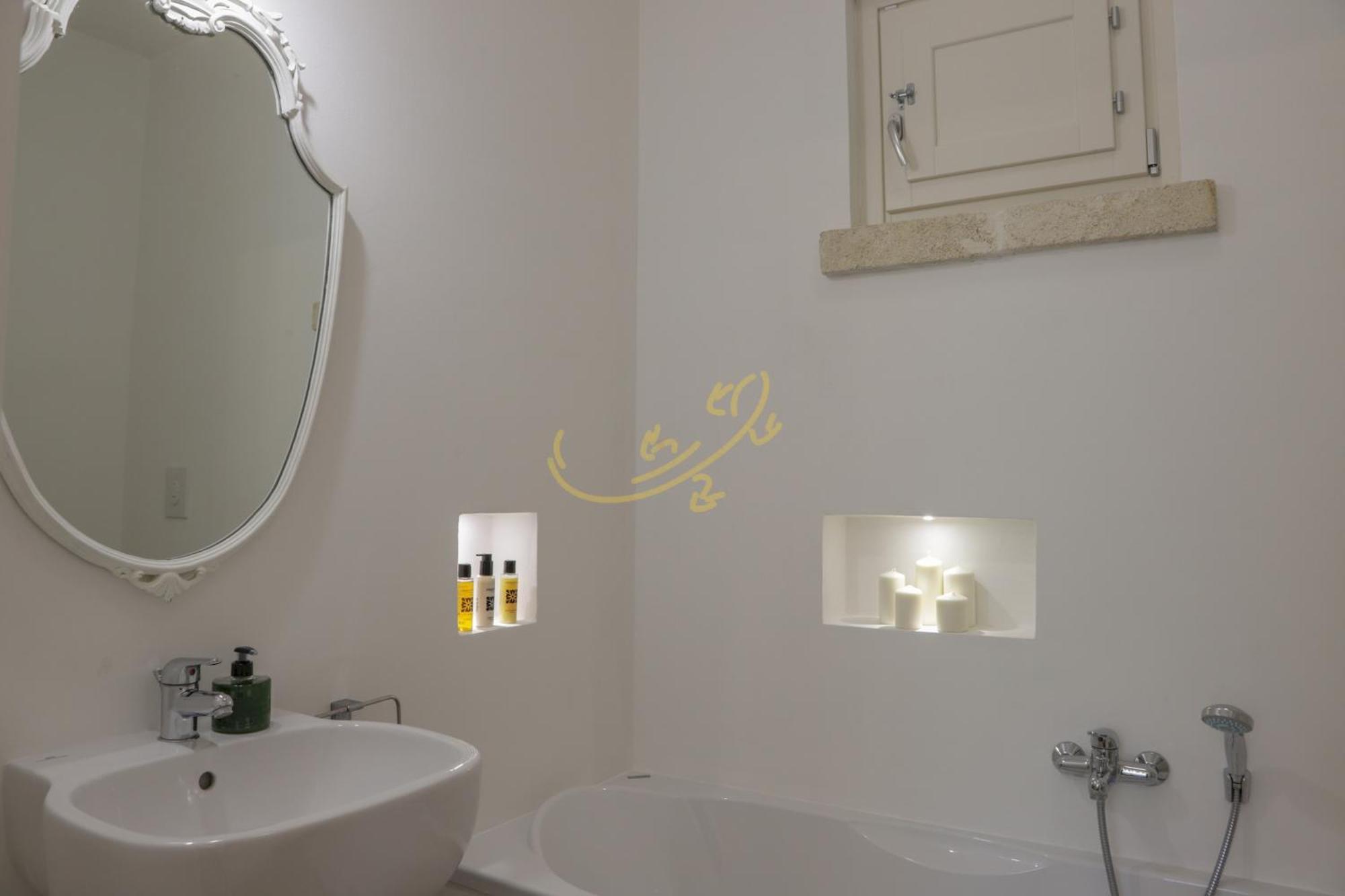Villa Td Dimora Del Giglio With Organic Garden With Pool à Ostuni Extérieur photo